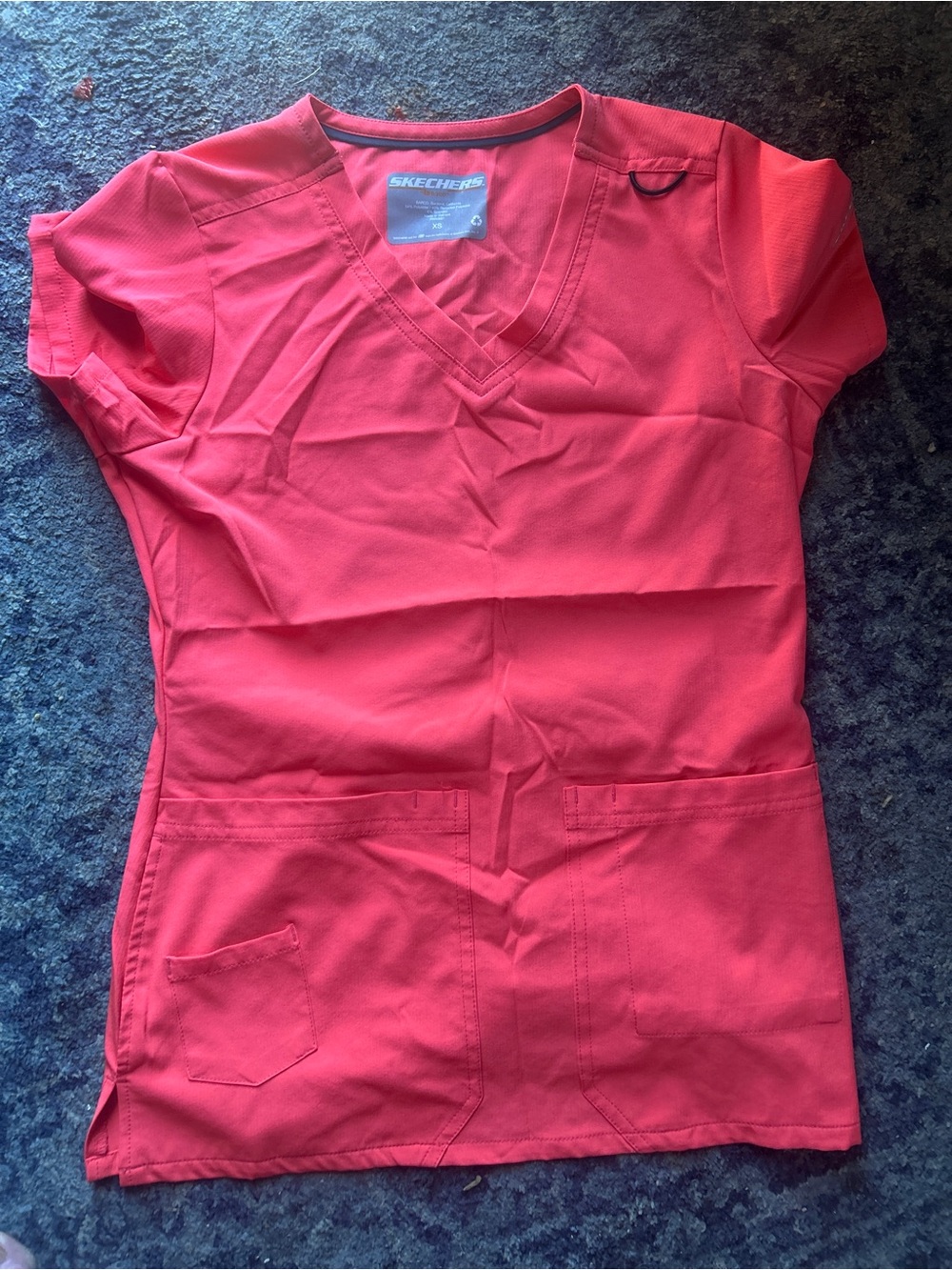 Skechers xs V-Neck Scrub Top in Red